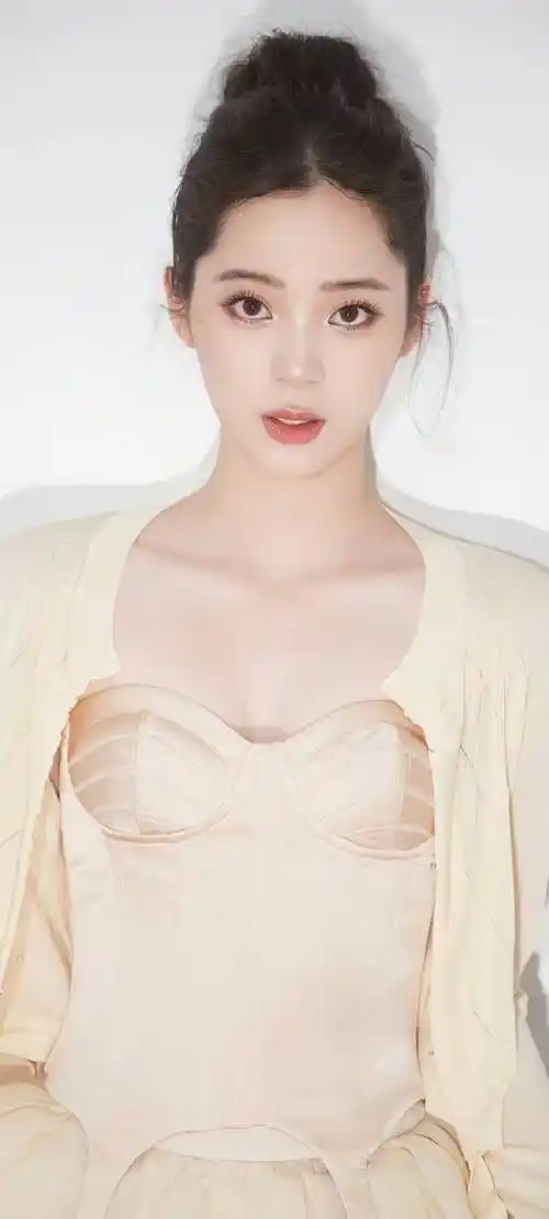 欧阳娜娜高清性感写真来啦