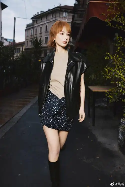 吴昕金色短发##吴昕晒米兰街拍