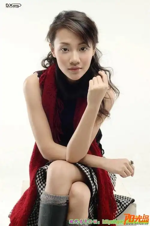 何炅妻子王箐最新照片