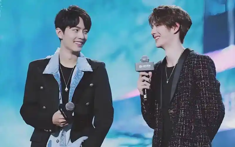 原创娱乐明星肖战和王一博这对经典组合