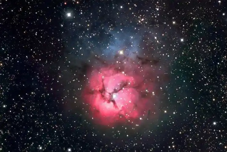 射手座中的m20星云