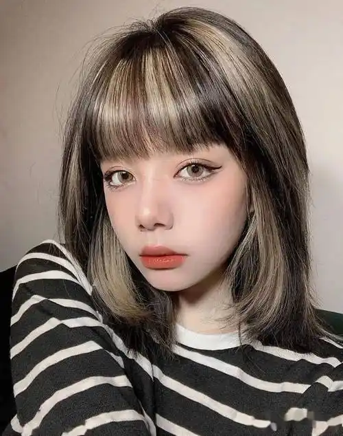 "短发千禧甜酷挑染",心动吗_发型_中国_形象