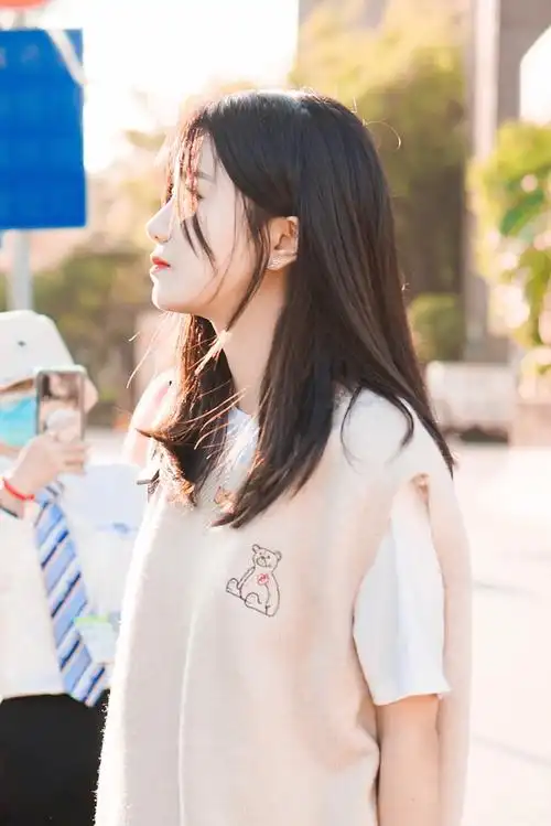 uu们左婧媛氛围感的图片