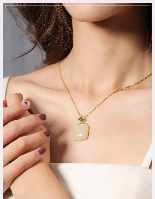 适用场景:日常佩戴图案造型:星座材质:藏银类别:手镯货号:sjf