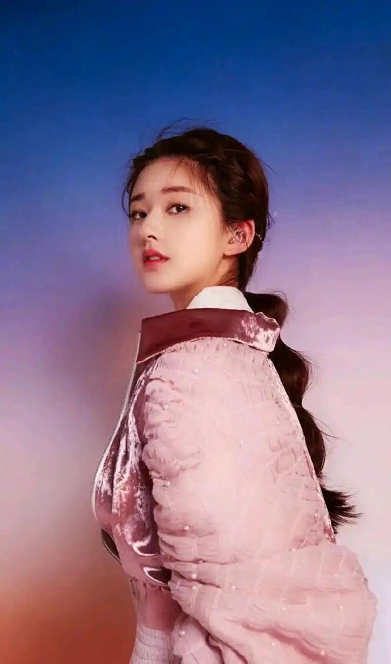 赵露思美图鉴赏