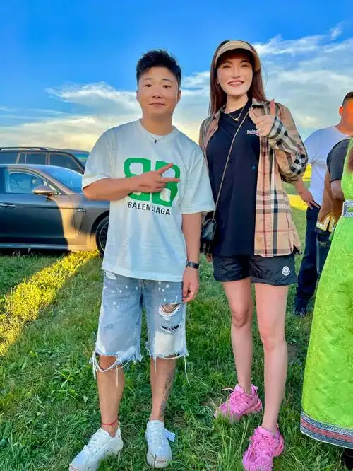 欢迎白小白团队一行历史呼伦贝尔