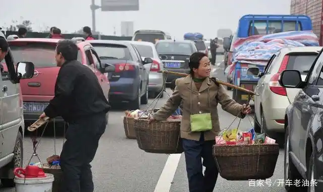 中国有14亿人口,为啥汽车都没人买了?车主:关键是没钱