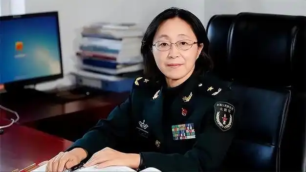 比核弹还可怕的女人让导弹绕地球打水漂美国至今无法拦截