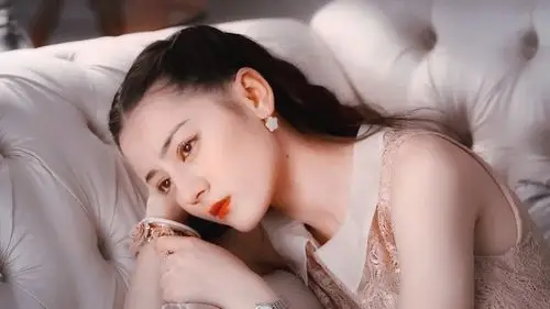 cr:一只橙味兔ya 饭修/迪丽热巴微时代吴安珀