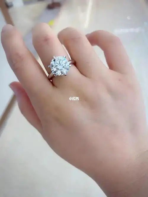 五克拉钻戒上手参考