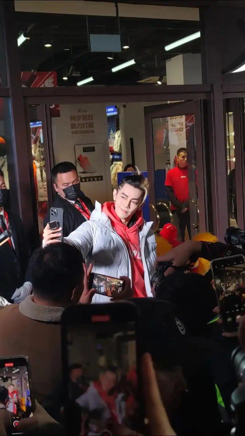 年少偶像,汪东城