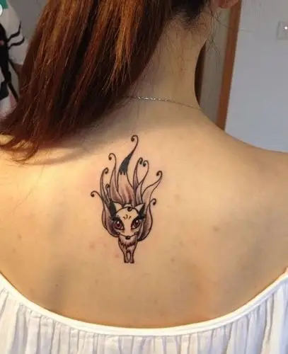 女生后背性感时尚好看的狐狸纹身图案图片