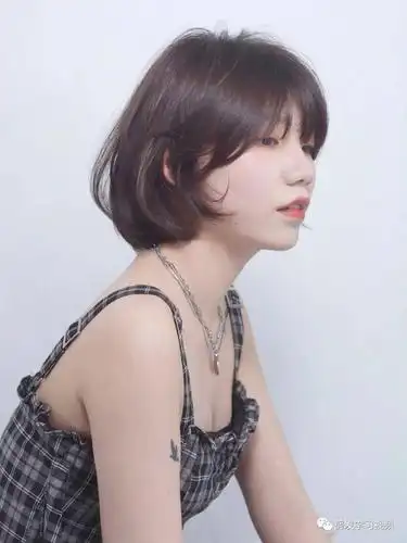 2021夏天"c短发"值得剪,太显脸小了!_发型