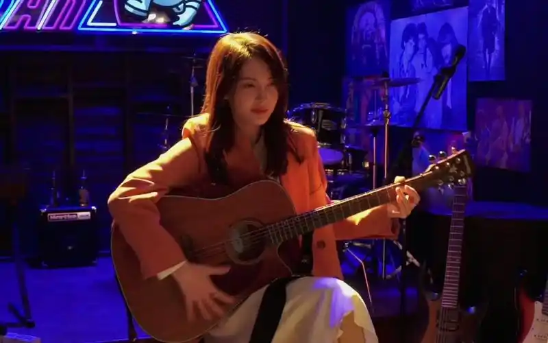 【金晨】沈思怡的百宝箱 e01 沈小姐和她的吉他