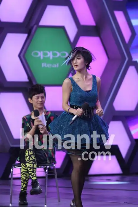 10月13日晚,蔡依林携新专辑做客湖南卫视《快乐大本营》.