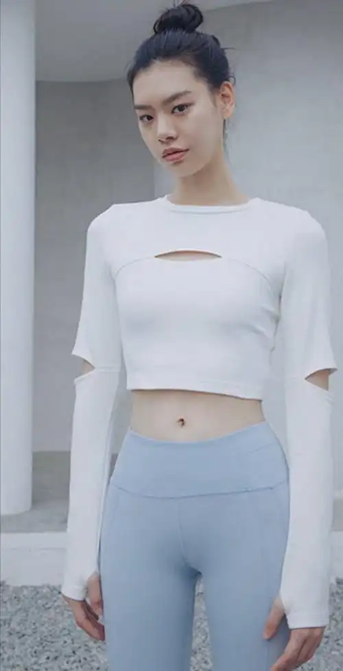 42岁女神高圆圆穿紧身裤健身身体僵硬放不开险些上社会新闻