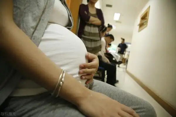 把孩子打掉会有报应吗要是敢把孩子打掉