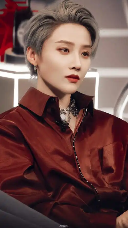 刘雨昕我的提问嘴替##刘雨昕兼职主持人