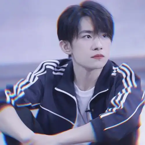 tfboys易烊千玺头像二传注明顾冉辞