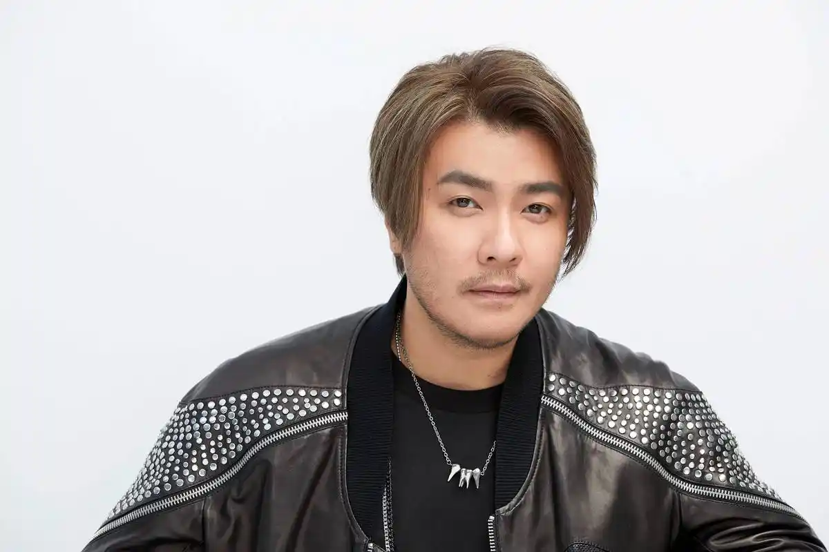 "亚洲情歌王"阿杜发全新单曲 4月26日一起《为爱而战》