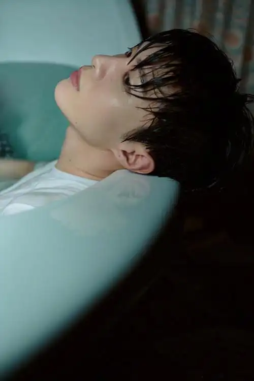 范丞丞浴缸大片魅力难挡