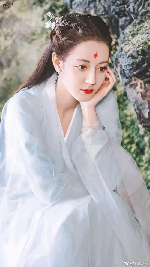 迪丽热巴古装造型