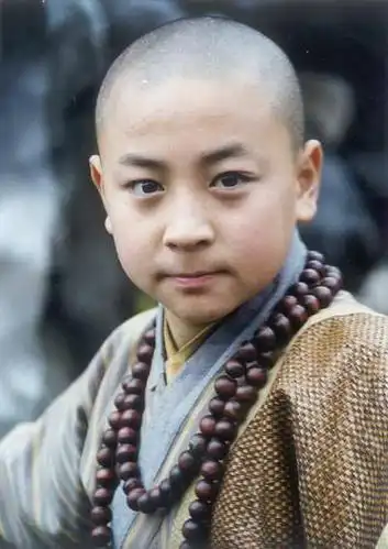 30岁释小龙减肥效果堪比整容,少年感十足