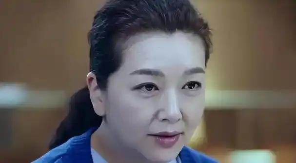 江珊我在国外过得很舒适没钱就回国拍戏赚够了再回国外享受