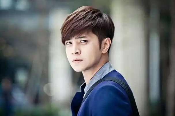 罗志祥泰国"性别转变"后重返舞台,娇媚摇曳,疯狂程度超出常人_错误_哥