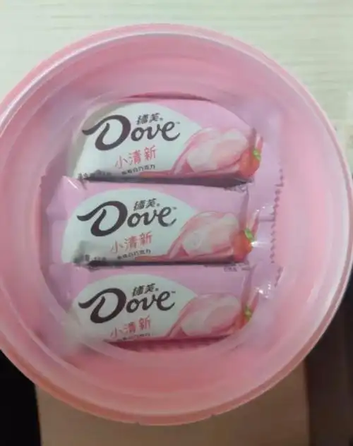 德芙(dove)草莓白巧克力分享碗装221g休闲小零食糖果礼物