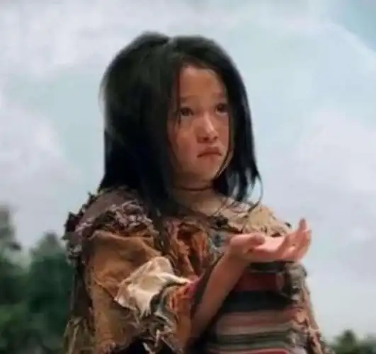 关晓彤在电影《无极》中饰演小倾城.