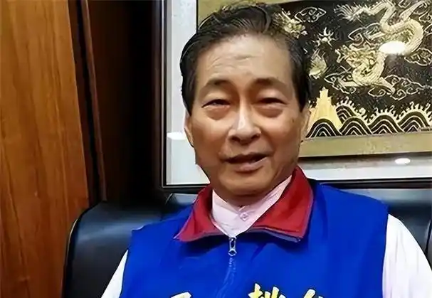 在这个黑帮组织中,陈启礼成为了精神领袖,并不断完善了竹联帮的制度