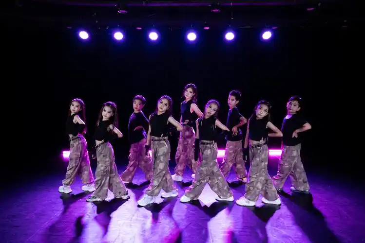 厉不厉害你小孩哥小孩姐!炫酷少儿街舞《kill this love》