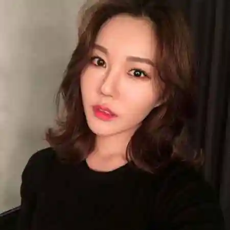 下面美发达人也带了一组的栗色头发图片来分享,看看自己会喜欢哪一种