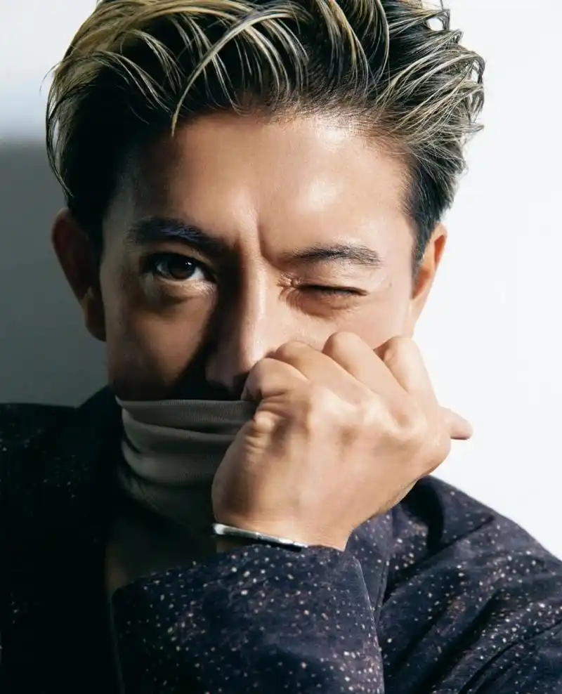 木村拓哉自曝性感半裸照,再现「不老男神」强大魅力!