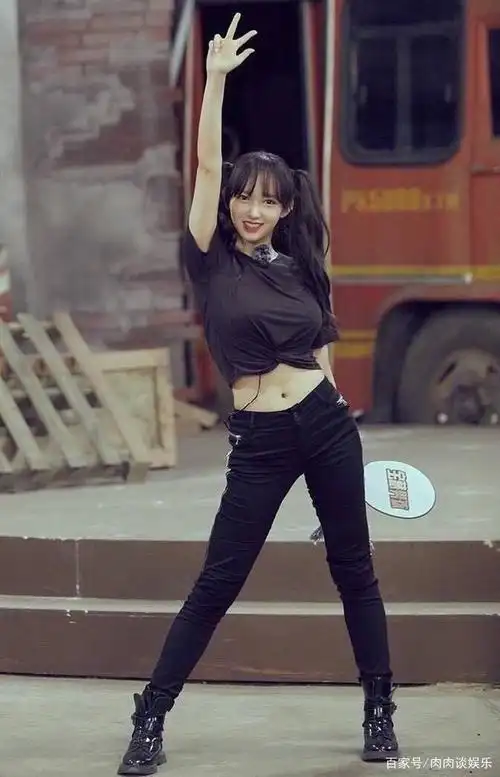 程潇体脂和三围数据首次曝光,完美身材羡煞旁人