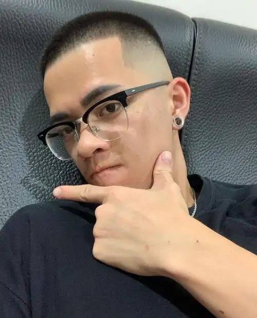 男人"寸头"怎么剪好看?尽量避免3个坑,你的发型更阳刚帅气