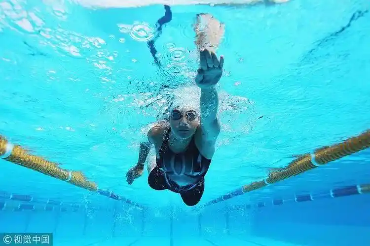 游泳_动作_盐湖