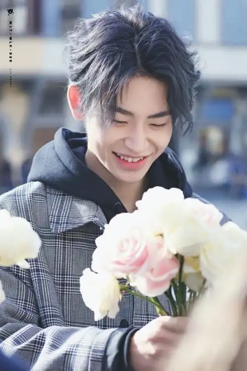 小鬼王琳凯恋爱请柬##小鬼王琳凯##超话星动告白局