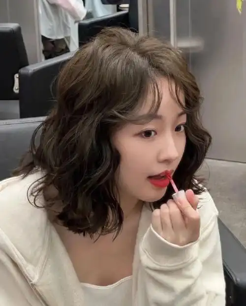 蛋蛋卷发型推荐