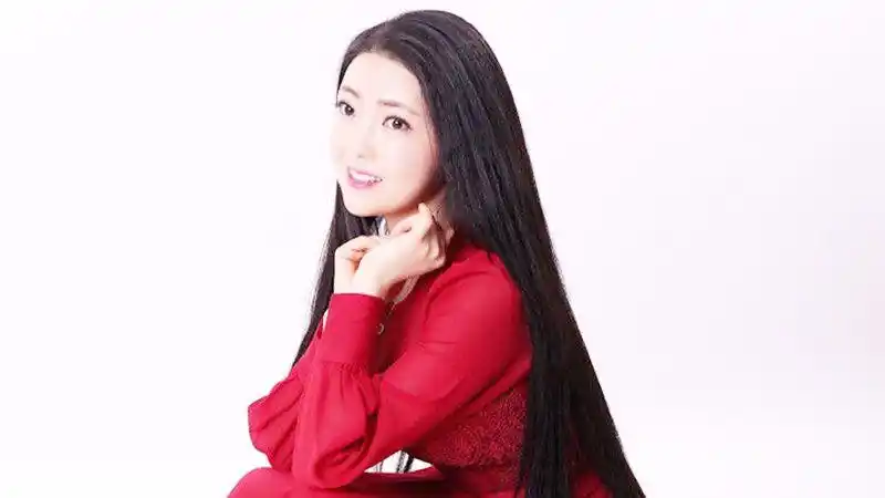 任妙音一曲《离别情》又火了,满大街都在播放