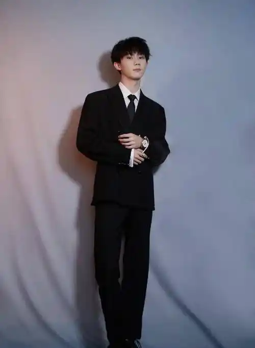 刘耀文_时代_年龄