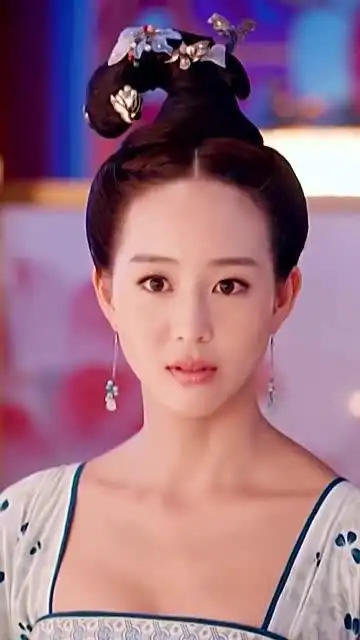 张钧甯的古装也是很美的这是她拍武媚娘传奇的一个片段