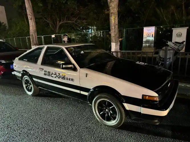 晚上散步偶遇ae86_丰田86社区_易车社区