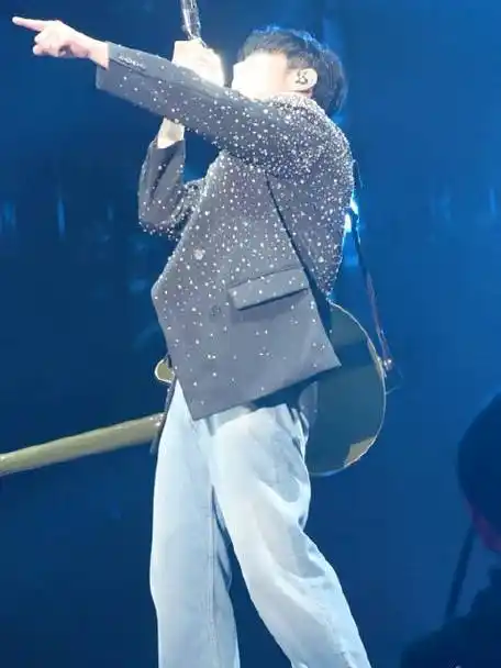 李荣浩纵横四海世界巡回演唱会