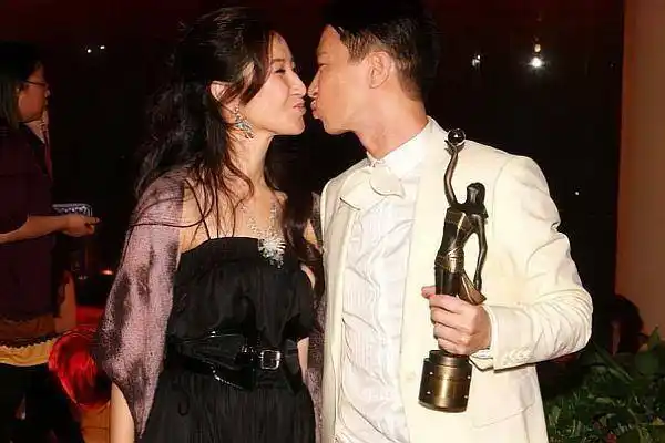 关咏荷与张家辉