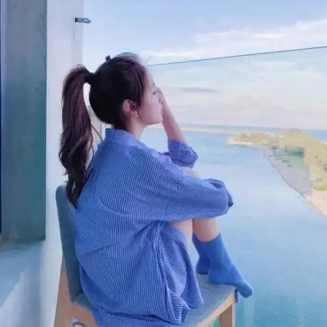 2023孤单干净女生头像