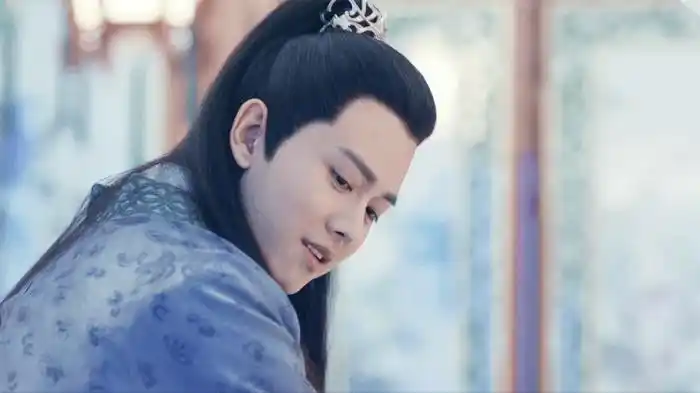 任嘉伦和聂欢聂欢身材纤瘦脸超小