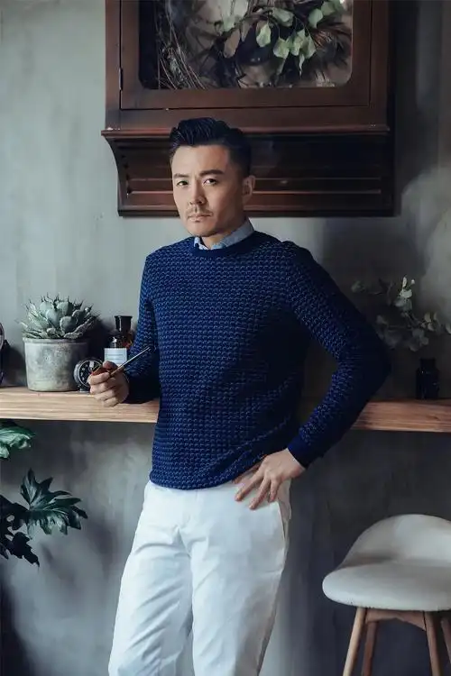 有红的有糊的 有童年回忆翻红的 随便提名几位霸总精英都可以演的中年