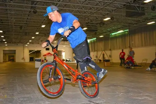 hiro tsuchida, well-known mentor to bmx flatla
